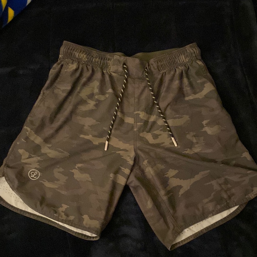 Legends Shorts Size Medium